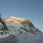 Lunheim In Geiranger