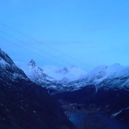 Hotell Lunheim In 3*