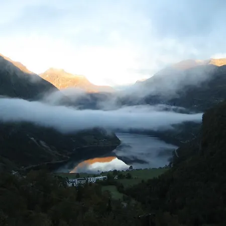 Hotel Lunheim In Geiranger
