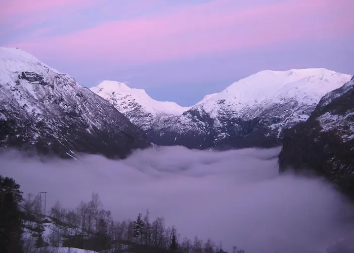 Hotel Lunheim In Geiranger